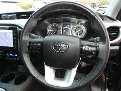 2023 Toyota Hilux SR5