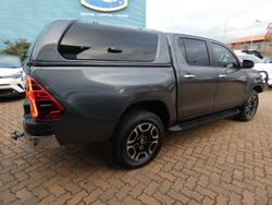 2023 Toyota Hilux SR5