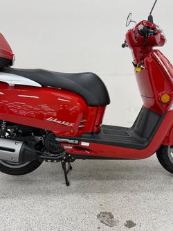 2024 Kymco LIKE 125 Red