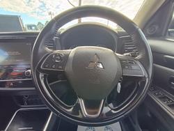 2020 Mitsubishi Outlander ES
