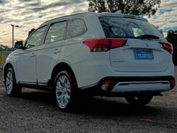 2020 Mitsubishi Outlander ES