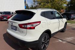 2017 Nissan QASHQAI Ti