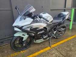 2026 Kawasaki NINJA 500 SE (LAMS) WHITE