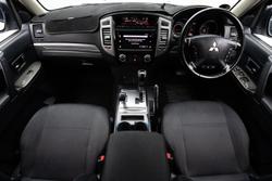 2017 Mitsubishi Pajero GLX