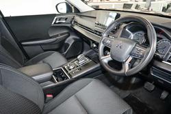 2024 Mitsubishi Outlander LS