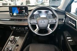 2024 Mitsubishi Outlander LS