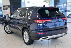 2024 Mitsubishi Outlander LS