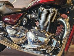 2014 Triumph Thunderbird Commander Thunderbird Red