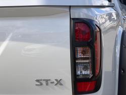 2018 Nissan Navara ST-X