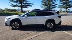 2025 Subaru Outback AWD Touring