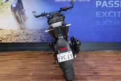 2022 Husqvarna SVARTPILEN 401 White