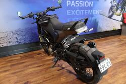 2022 Husqvarna SVARTPILEN 401 White