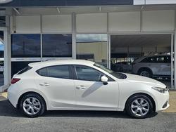2014 Mazda 3 Neo