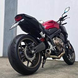 2023 Honda CB650R CB Red