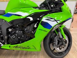 2025 Kawasaki NINJA ZX-6R (636) KRT EDITION GREEN