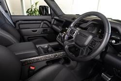 2025 Land Rover Defender 110 P635 OCTA Black