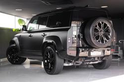 2025 Land Rover Defender 110 P635 OCTA Black