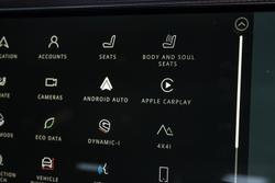 2025 Land Rover Defender 110 P635 OCTA Black