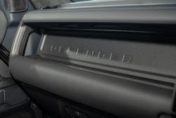 2025 Land Rover Defender 110 P635 OCTA Black