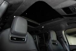 2025 Land Rover Defender 110 P635 OCTA Black