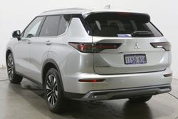 2025 Mitsubishi Outlander LS