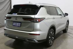 2025 Mitsubishi Outlander LS