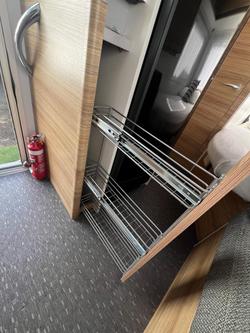 2021 Adria 402