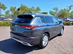 2024 Mitsubishi Outlander LS