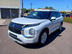 2024 Mitsubishi Outlander LS