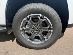 2026 Nissan Navara ST-X
