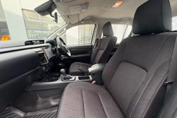 2020 Toyota Hilux SR
