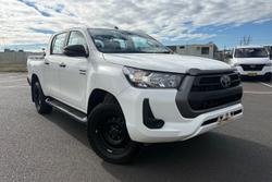 2020 Toyota Hilux SR