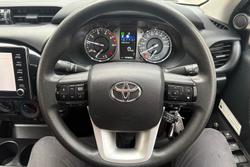 2020 Toyota Hilux SR