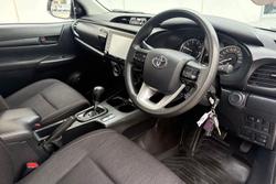 2020 Toyota Hilux SR