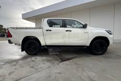 2020 Toyota Hilux SR