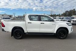 2020 Toyota Hilux SR