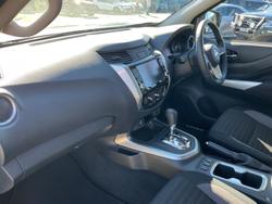 2024 Nissan Navara ST