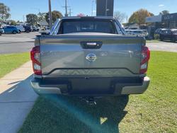 2024 Nissan Navara ST