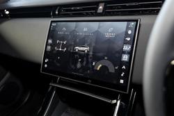 2025 Land Rover Range Rover Evoque P250 Dynamic SE