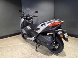 2018 Yamaha XMAX 300 (CZD300A) SILVER