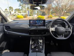 2025 Nissan X-TRAIL ST