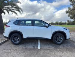2025 Nissan X-TRAIL ST