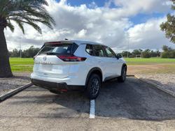 2025 Nissan X-TRAIL ST