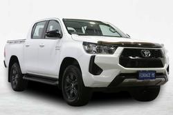 2024 Toyota Hilux SR