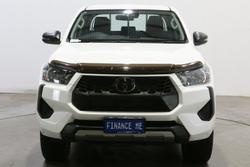 2024 Toyota Hilux SR