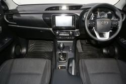 2024 Toyota Hilux SR