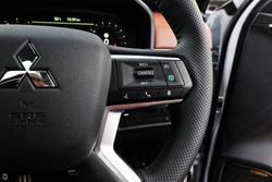 2025 Mitsubishi Outlander Exceed Tourer ZM MY25 AWD White Diamond with Black Mica Roof