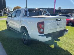 2025 Nissan Navara ST-X