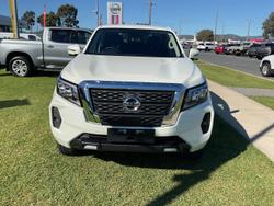 2025 Nissan Navara ST-X