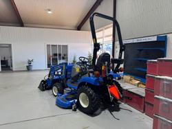 New Holland Boomer 25C Rops Tractor